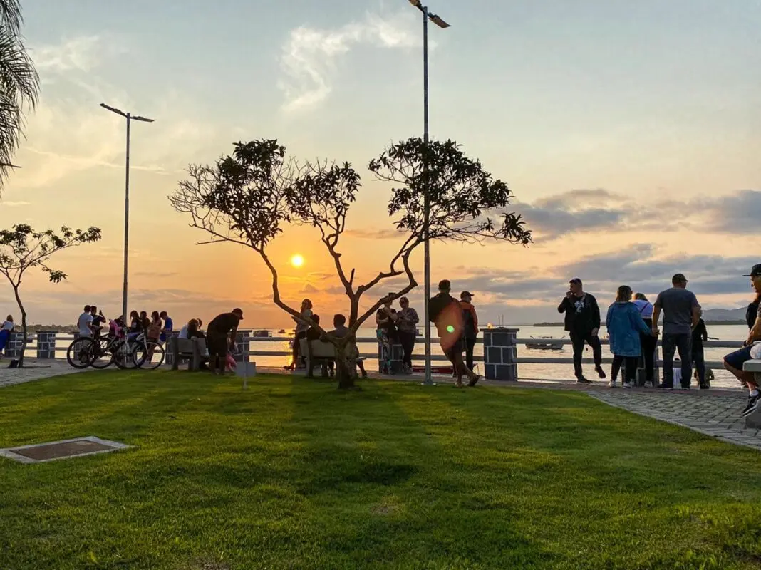 PRAÇA DOS NAMORADOS 